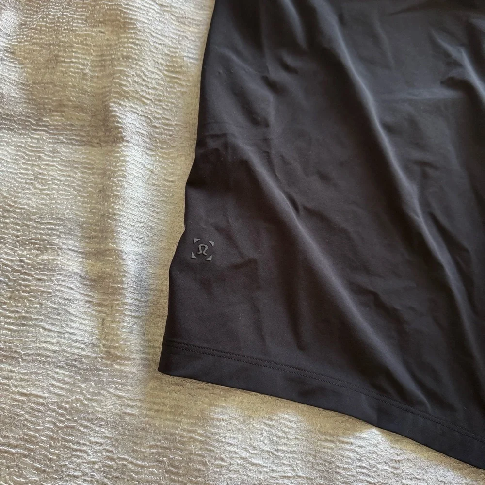 LULULEMON Black Men Casual Shorts, Size 34